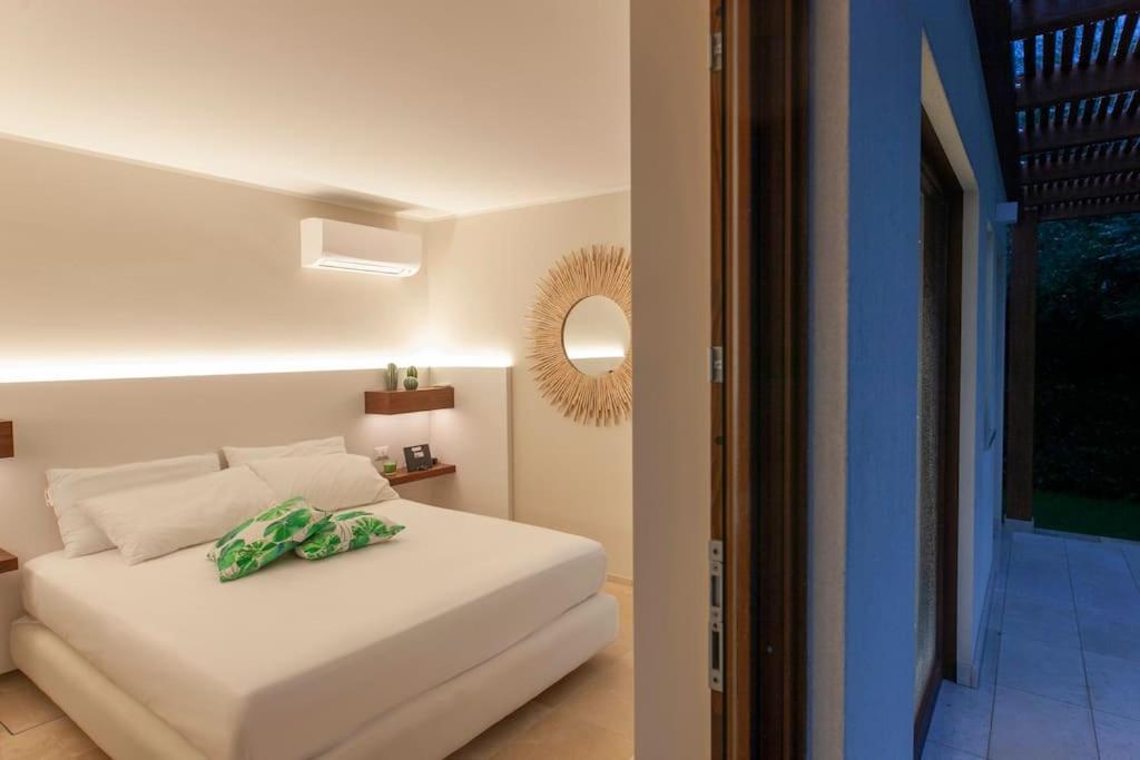 Spaziosa Villa Con Piscina E Giardino, بولينيانو آ ماري المظهر الخارجي الصورة