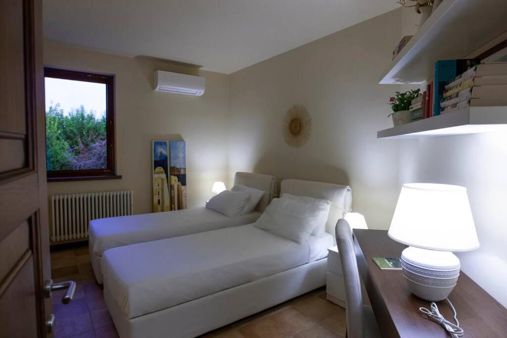 Spaziosa Villa Con Piscina E Giardino, بولينيانو آ ماري المظهر الخارجي الصورة